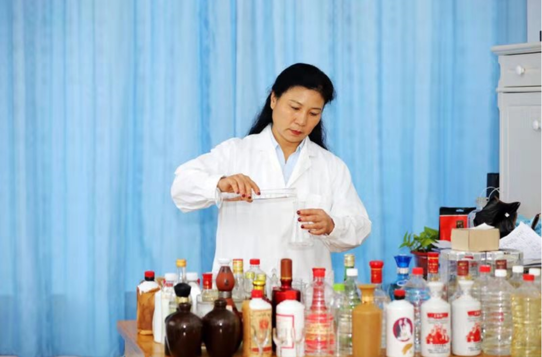 酒量大不懂酒也白搭，5个白酒常识，不知道的都