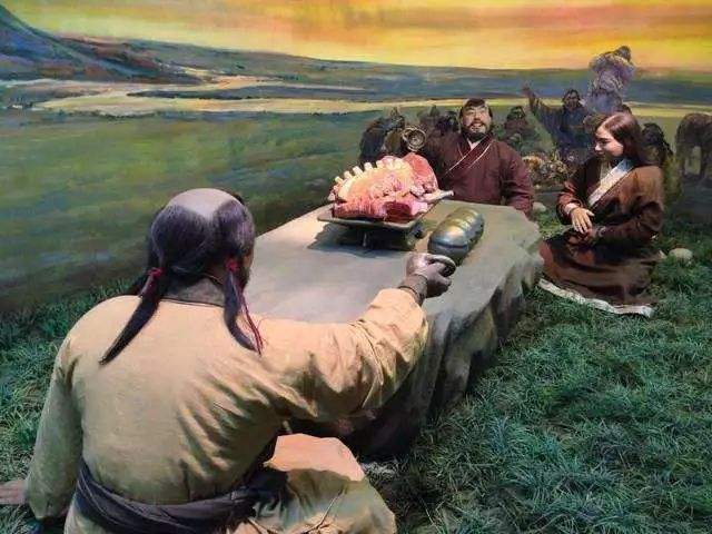 辽国皇室复姓“耶律”，但他们还有一汉姓，除