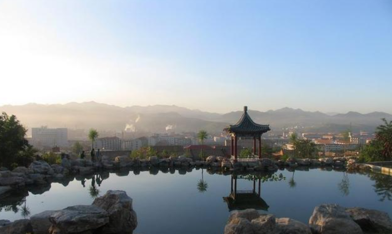 平泉现已成功“立市”，有“燕赵门楣”之称