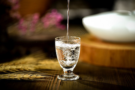 酿造酒与勾兑酒的鉴别方法