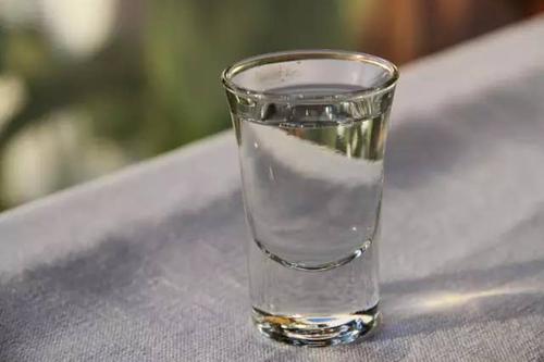 酿造酒与勾兑酒的鉴别方法